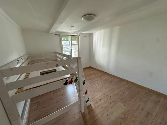 6 1/2-room row corner house with garden in a quiet and central residential area