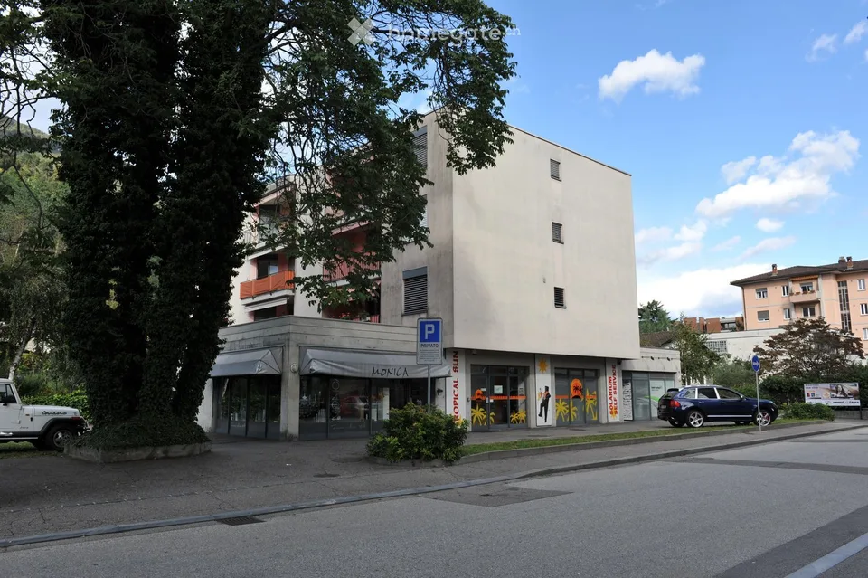 Centro Varenna Locarno: Negozi/Uffici/Archivi/Posteggi - Ladenlokale/Büros/Archive/Parkplätze