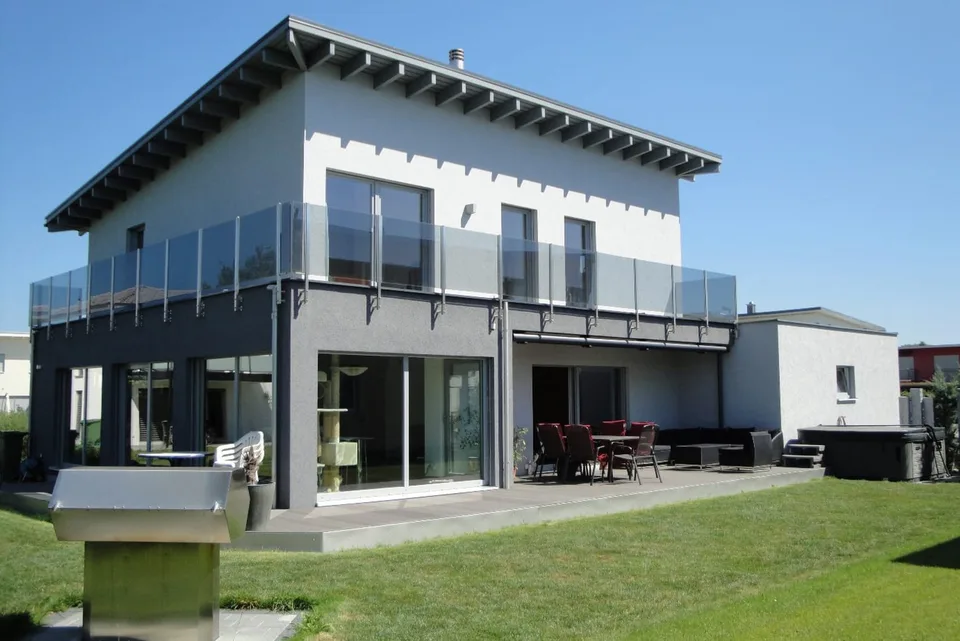 7.5-Zimmer-Einfamilienhaus mit Balkon & Garten in Kriegstetten kaufen