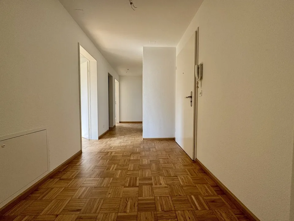 GEMÜTLICHE WOHNUNG IN STADTNÄHE -1x MIETZINS GESCHENKT