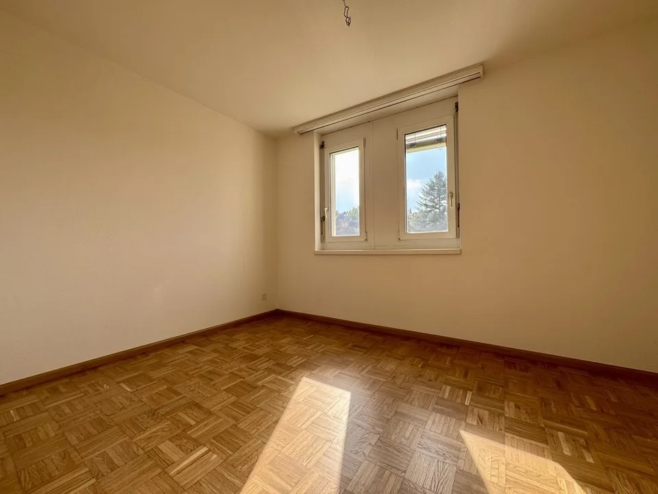 GEMÜTLICHE WOHNUNG IN STADTNÄHE -1x MIETZINS GESCHENKT