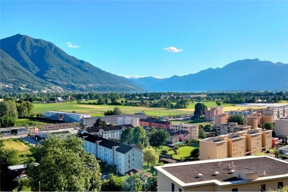 Lavertezzo Piano, Casa unifamiliare nuova con giardino e vista aperta