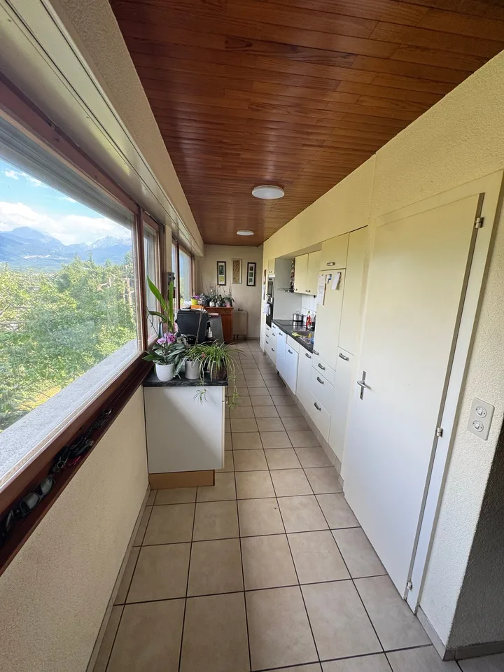 Exklusiv - Einzelvilla mit 6 Zimmern zur Renovierung, mit Garten und Bergblick