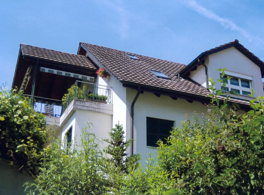 Charmante 3.5-Zimmer-Dachwohnung mit Panoramablick in Egg (ZH)
