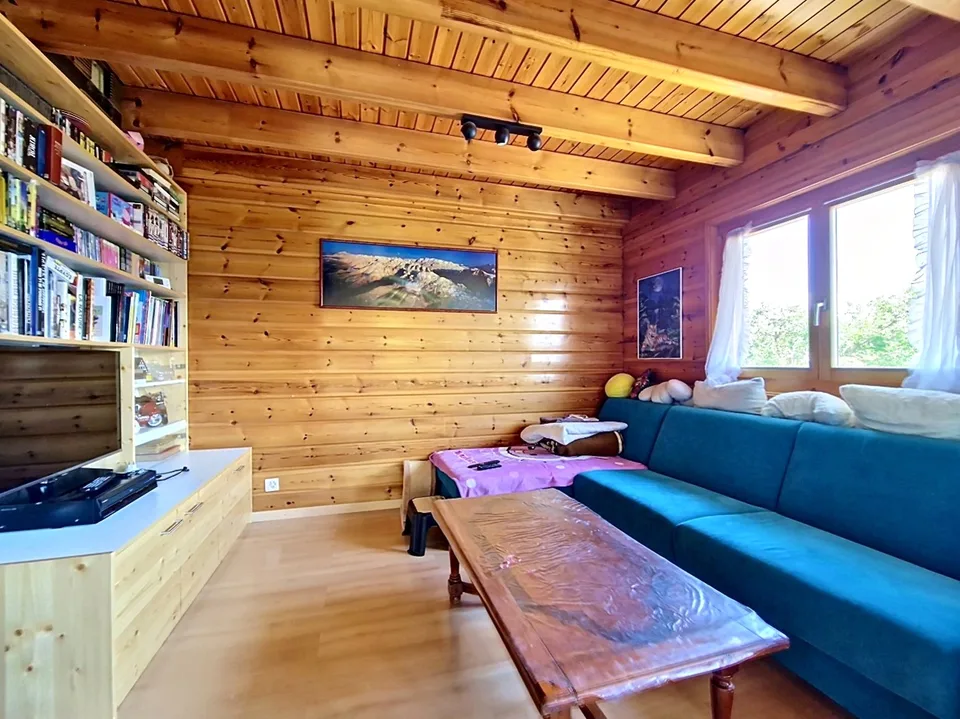 Arbaz, 5.5-room chalet of 175 m2 with garage and parking spaces