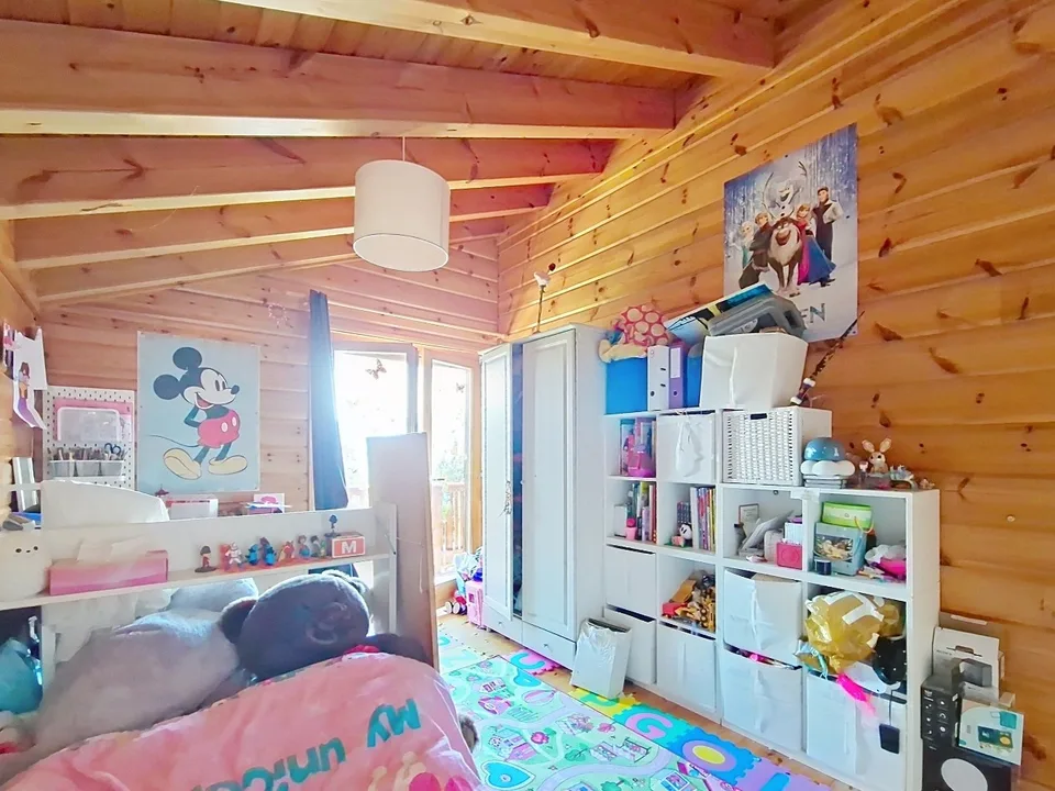 Arbaz, 5.5-room chalet of 175 m2 with garage and parking spaces