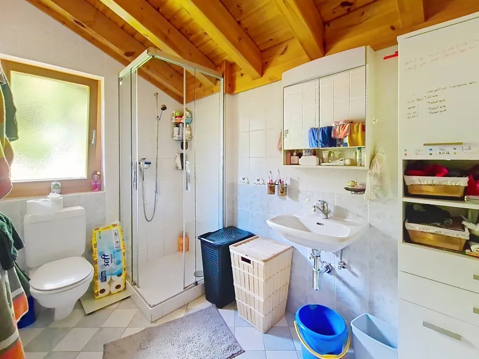 Arbaz, 5.5-room chalet of 175 m2 with garage and parking spaces
