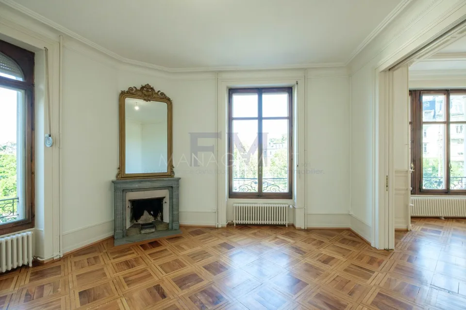 Boulevard des Philosophes ? 4 pièces d'env. 122 m² au 2ème étage
