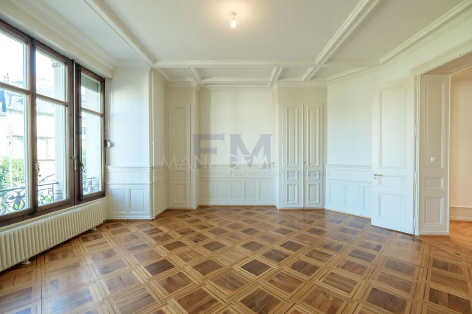 Boulevard der Philosophen ? 4 Zimmer von ca. 122 m² im 2. Stock