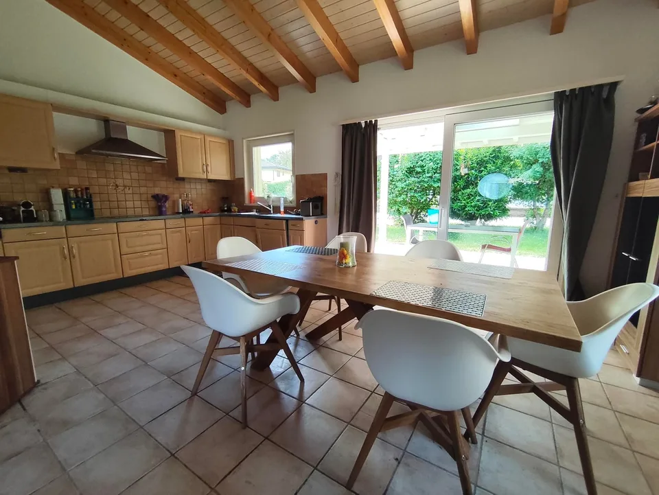 Character villa in Saint-Maurice – 5.5 rooms with view and large plot