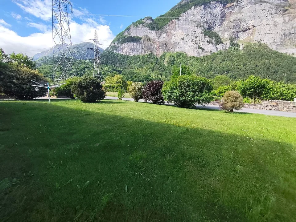 Character villa in Saint-Maurice – 5.5 rooms with view and large plot