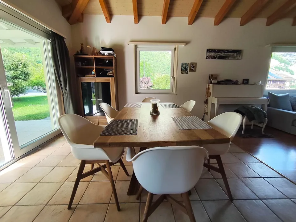Character villa in Saint-Maurice – 5.5 rooms with view and large plot