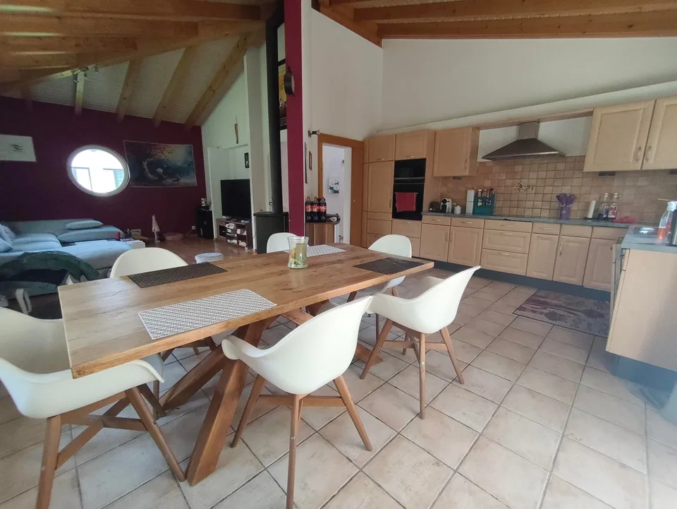 Character villa in Saint-Maurice – 5.5 rooms with view and large plot