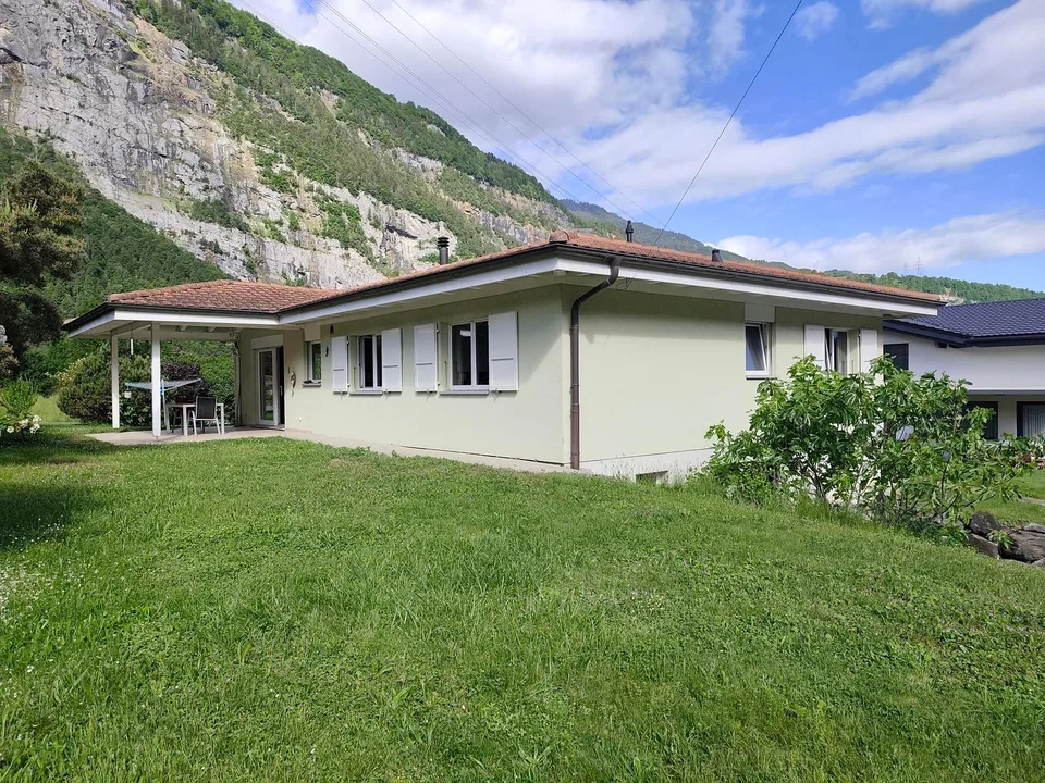 Villa de caractère à Saint-Maurice – 5.5 pièces avec vue et grand terrain
