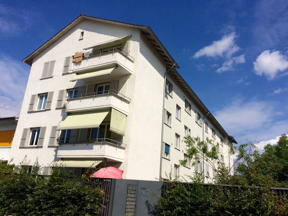 Appartement lumineux 3 pièces avec balcon à Büren an der Aare