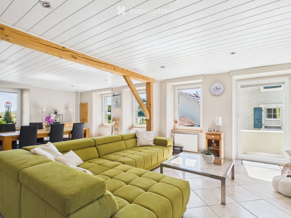 For sale is a charming single-family home with 6.5 rooms + an independent studio