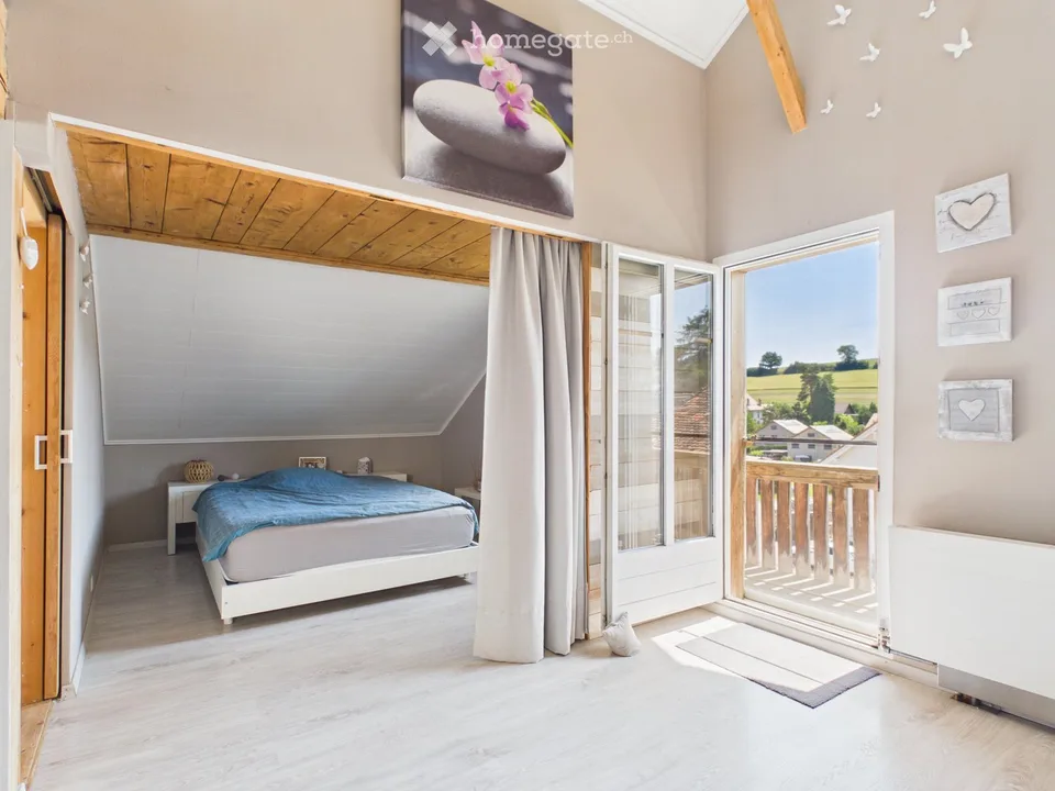 For sale is a charming single-family home with 6.5 rooms + an independent studio