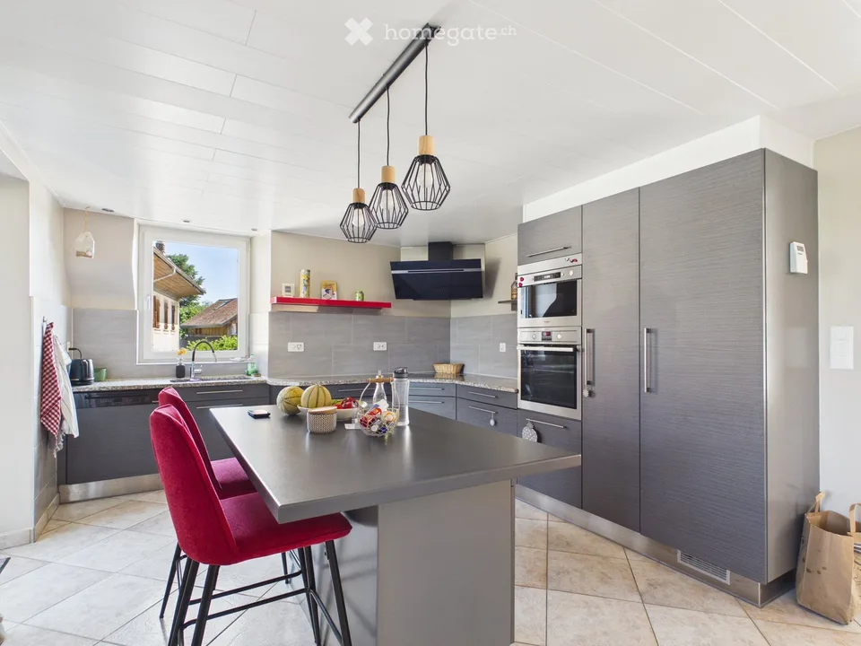 For sale is a charming single-family home with 6.5 rooms + an independent studio