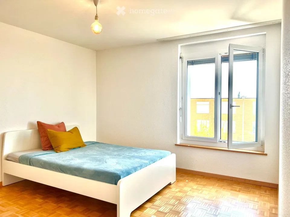 Zimmer in Wohngemeinschaft mit Seeblick in Neuchâtel