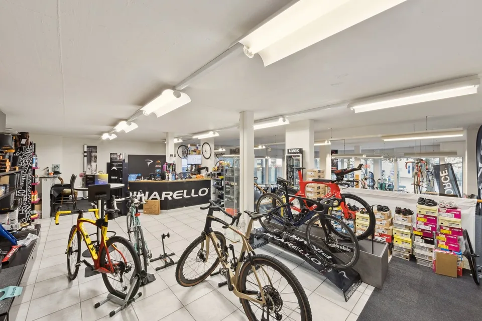 Top Investment - Attractive Office/Commercial Spaces - Directly at Baar Train Station