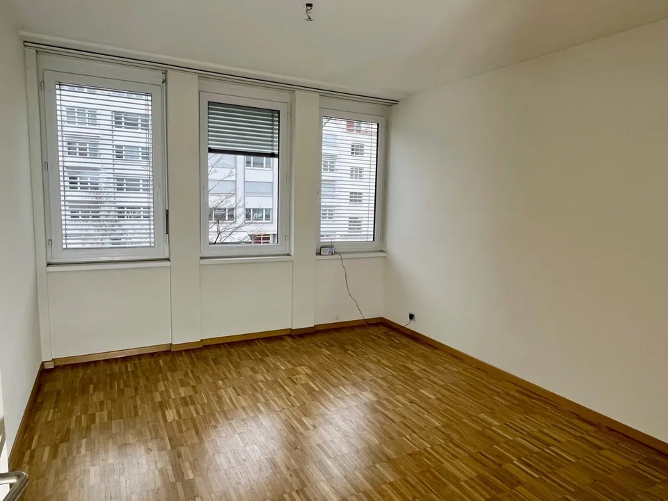 Biel, Oberer Quai 18: schöne 2.5-Zi-Wohnung zu vermieten