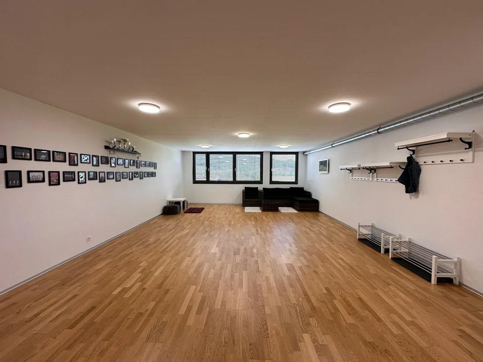 Helle und moderne Gewerbefläche