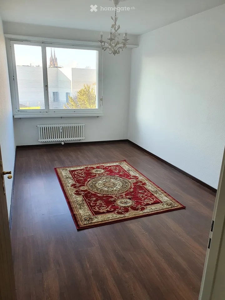 Zentrumsnahe grosse 3-Zi.-Whg., 5.OG, Nähe Aeschenplatz u. St.Alban-Vorstadt