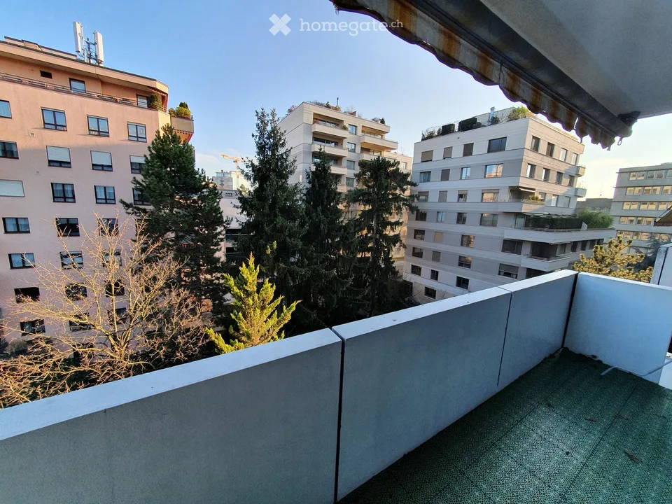 Zentrumsnahe grosse 3-Zi.-Whg., 5.OG, Nähe Aeschenplatz u. St.Alban-Vorstadt