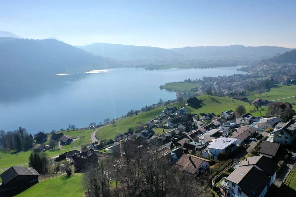 5.5-Zimmerwohnung mit unverbaubarer See- und Bergsicht