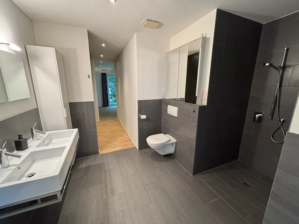 5.5-Zimmerwohnung mit unverbaubarer See- und Bergsicht – photo 11 sur 27