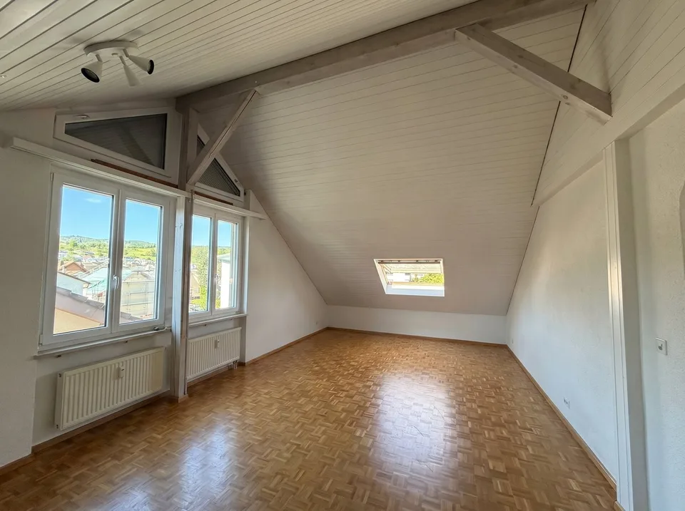 Charmante 3-Zimmer-Dachwohnung an ruhiger Lage in Frenkendorf – ab sofort verfügbar