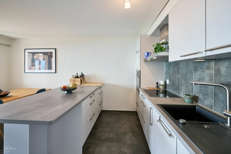 Apartment with 4.5 rooms and breathtaking view of the lake