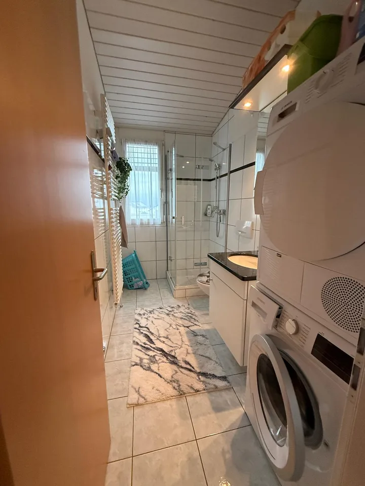 Attractive 4-room attic apartment with lift access directly into the apartment