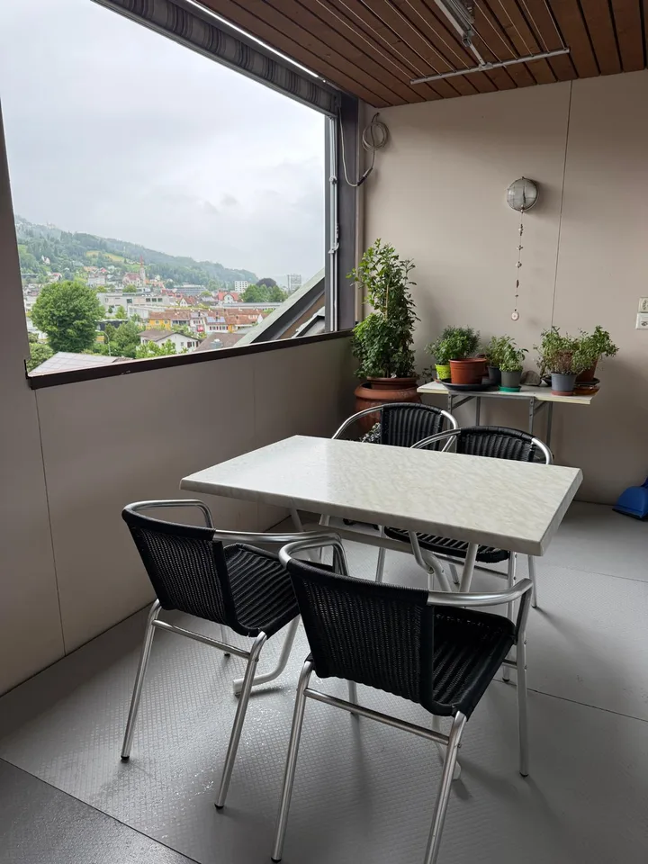 Attractive 4-room attic apartment with lift access directly into the apartment