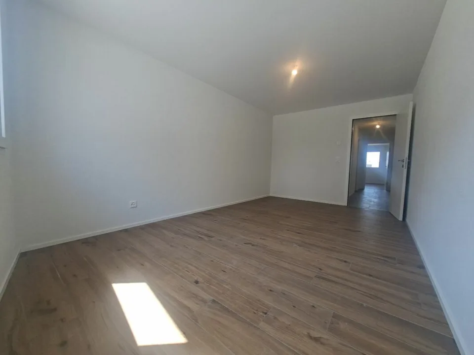 Neue 3.5-Zimmer-Wohnung im Erdgeschoss in Farvagny
