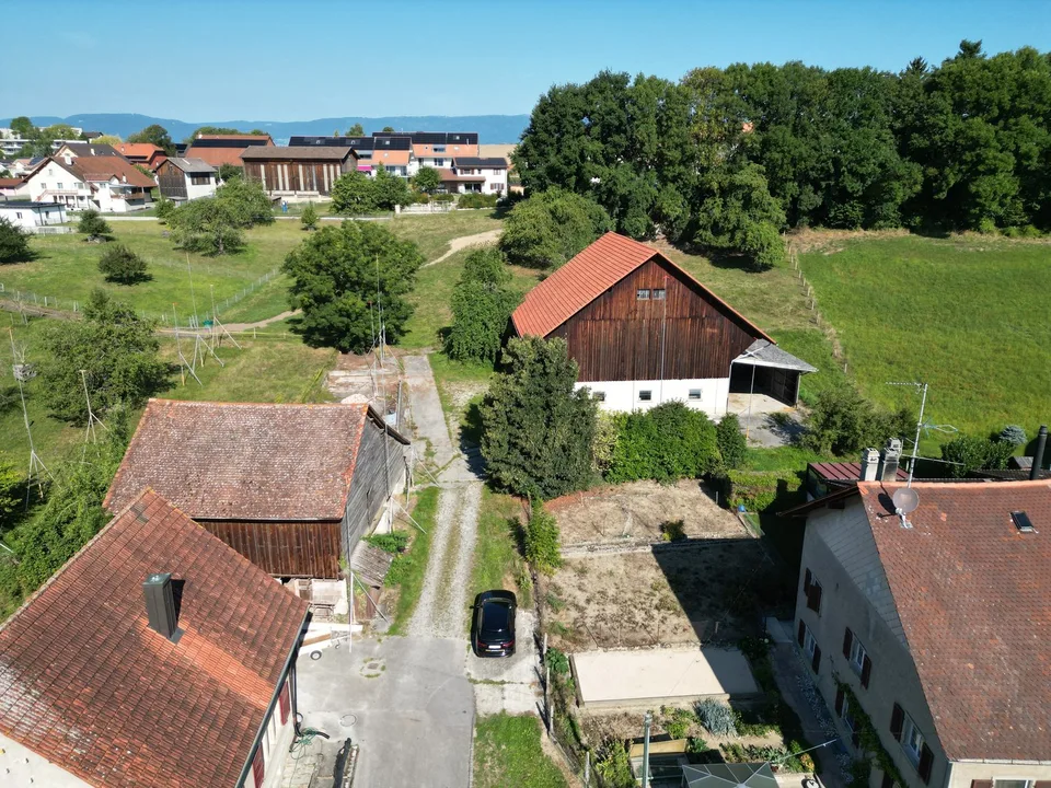 Wohnung mit 3.5 Zimmern und Dachboden (C.5)