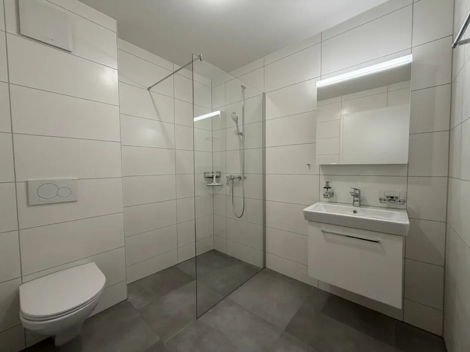 First rent offered! 2.5-room apartment on the 1st floor in Siselen