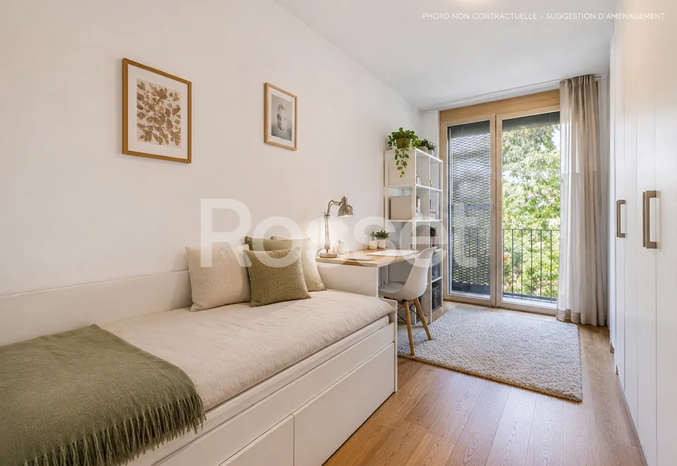 Exklusivität: Schönes 5-Zimmer-Apartment mit Terrasse in Zimeysa