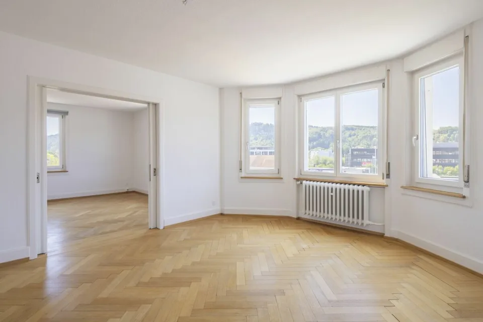 Appartamento di charme in vecchio edificio direttamente alla stazione di Wettingen