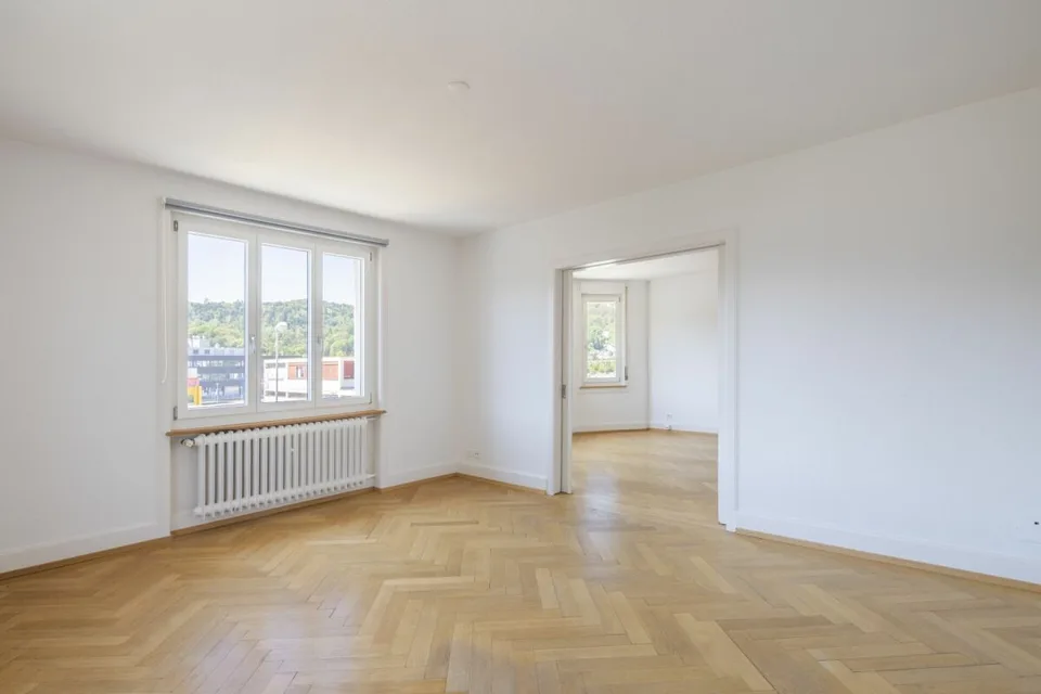 Appartamento di charme in vecchio edificio direttamente alla stazione di Wettingen