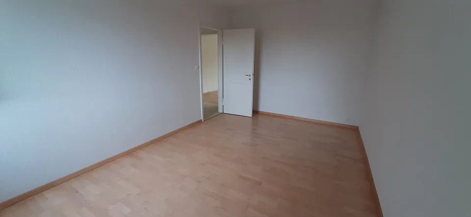 Age-appropriate 3-room cooperative apartment in Zürich Albisrieden