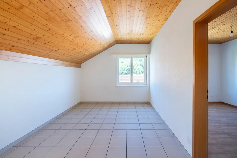 Charming 2.5-room apartment in Safnern