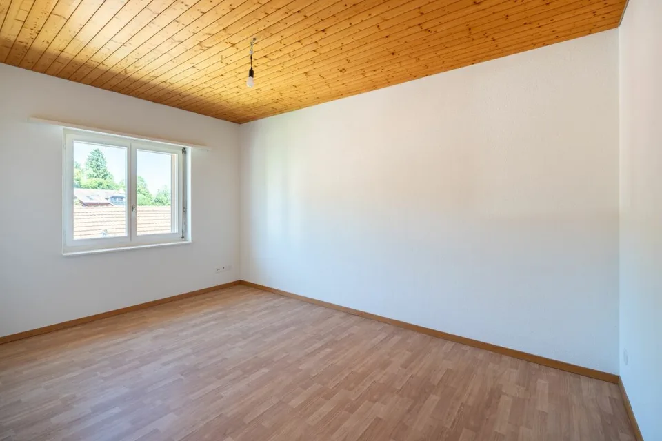 Charming 2.5-room apartment in Safnern