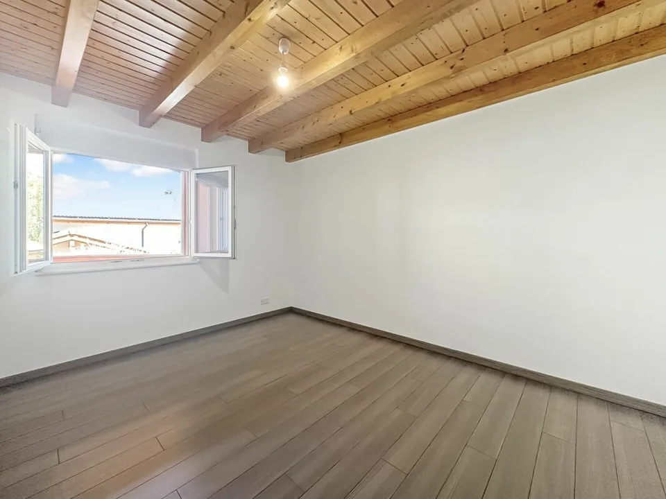 Saxon - 184 m² Dachgeschoß in ruhiger Lage, überdachte Terrasse und 2 überdachte Parkplätze