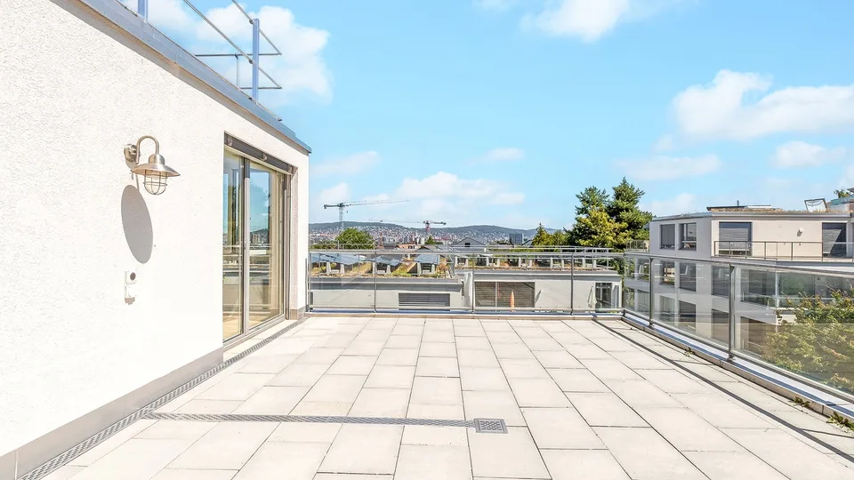 Sogno di attico con oltre 100mq di spazi terrazza