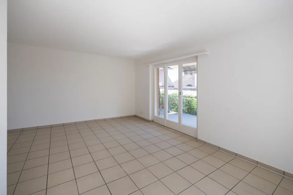 Bright 3.5-room apartment with balcony in Safnern
