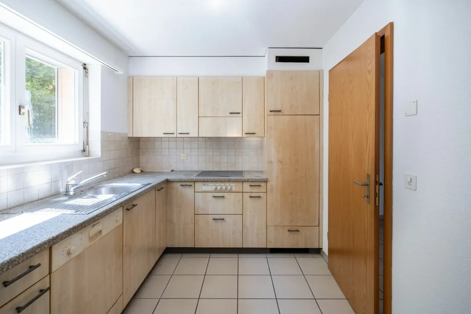 Bright 3.5-room apartment with balcony in Safnern