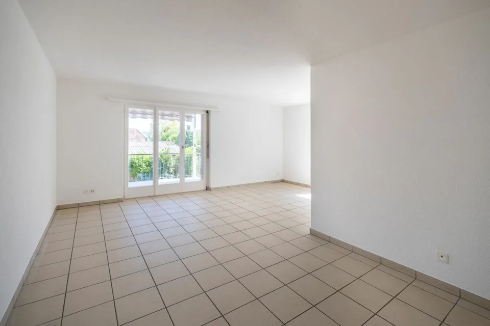 Bright 3.5-room apartment with balcony in Safnern