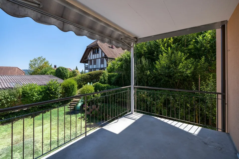 Bright 3.5-room apartment with balcony in Safnern
