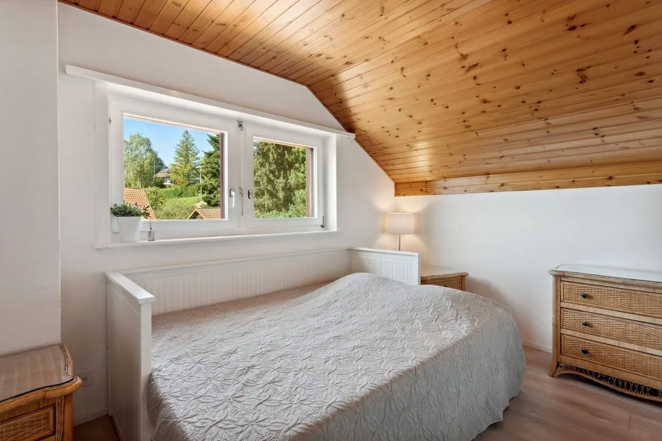 Familienvilla mit 7,5 Zimmern und unabhängigem Studio mit 1,5 Zimmern, mit Aussicht